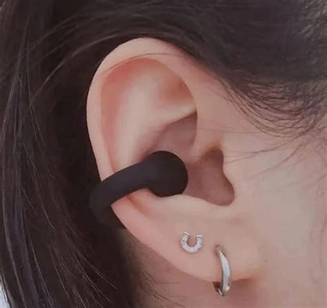 Ear clip design for wireless earphones : r/headphones
