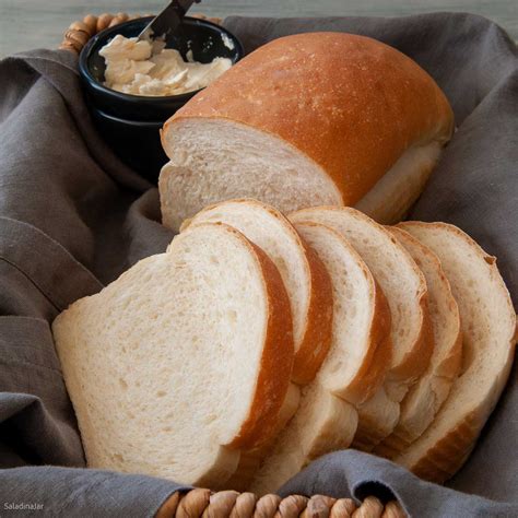 white bread loaf