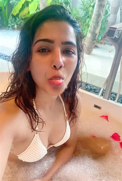 Samantha Akkineni | Scrolller