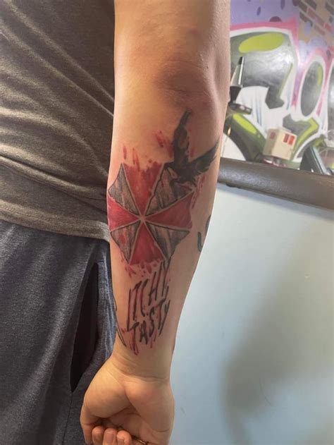 I waited 10 years to get a Resident Evil tattoo. : r/residentevil