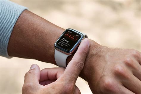 Spesifikasi, Fitur dan Harga yang Dimiliki oleh Smartwatch Series 4 ...