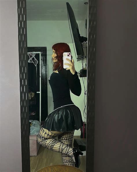 roberta (@yulymlv_) • Instagram photos and videos