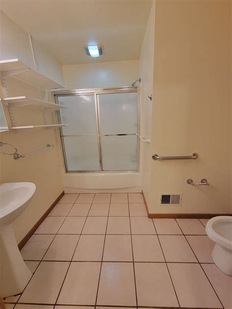 Photos of Dave McKenzie Homestead Apartments Unit 4