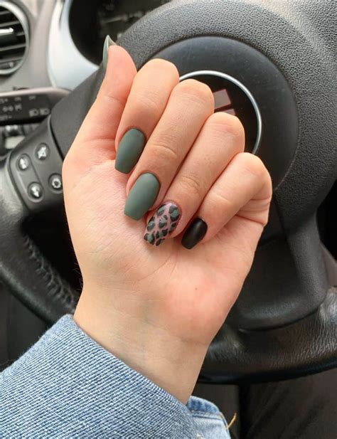 28+ Gorgeous Olive Green Nails You'll Fall For in 2024!