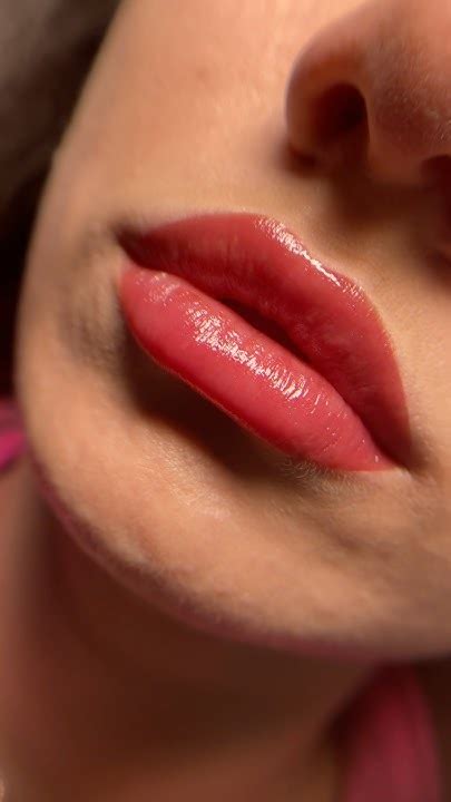 губы сразу после перманентного макияжа и зажившие через неделю👄 # ...