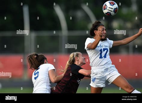 Goal header hi-res stock photography and images - Alamy