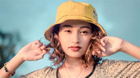 Here Are the 7 Best Hats for Curly Hair That Cause No Frizz and Hat Hair