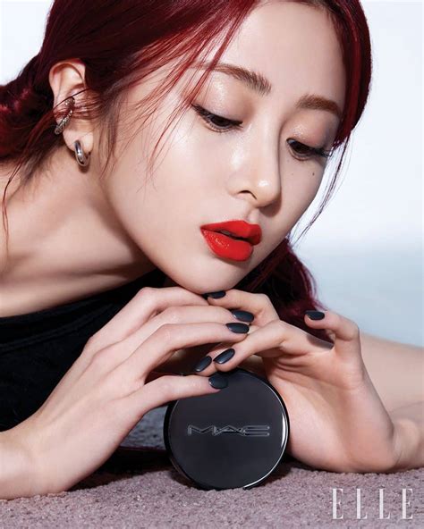 Хо Юнджин из LE SSERAFIM в фотосессии для Elle Korea - YesAsia.ru