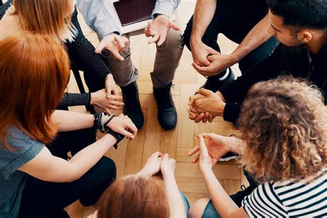 HIV Support Groups: 8 Uplifting Ways They Foster Hope And Healing