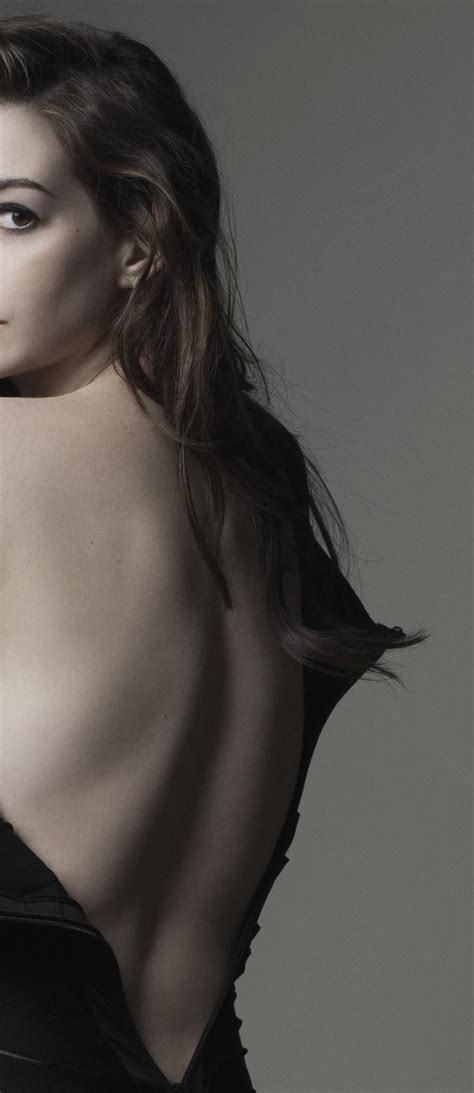 1664x3840 Resolution Hot Anne Hathaway 1664x3840 Resolution Wallpaper