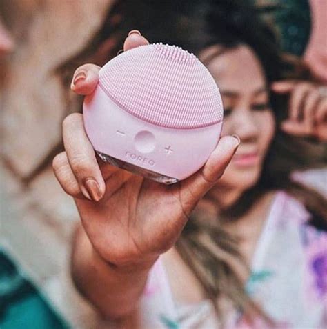 Купить Электронная щетка для чистки лица Foreo Luna mini 2- массажёр ...