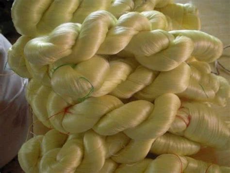 mulberry raw silk yarn   price  ramanagaram  malik silks id