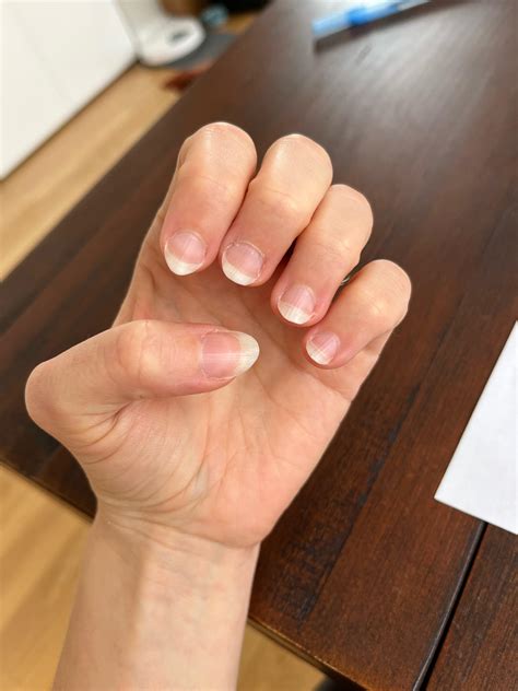 First manicure advice for short nail beds : r/RedditLaqueristas