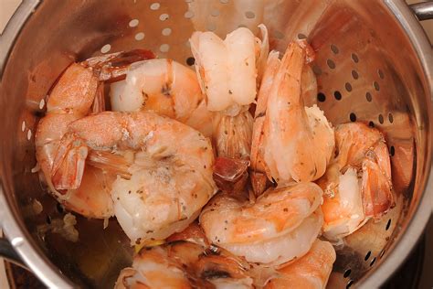 How to Cook Frozen, Pre-Cooked Shrimp to Perfection