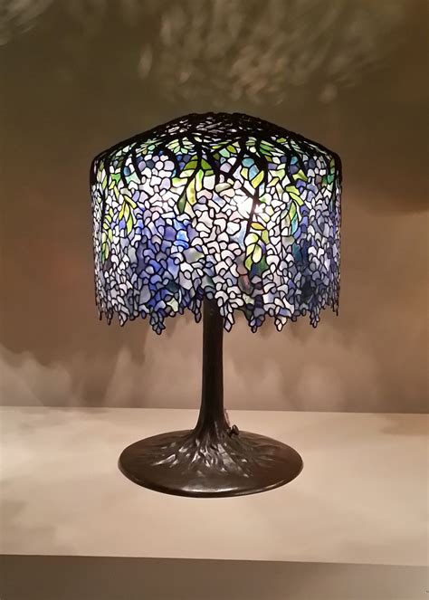 Tiffany Glass and Art Nouveau Movement | DailyArt Magazine