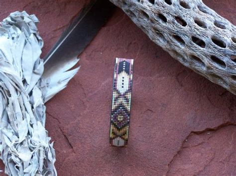 1000+ images about LOOM BEAD PATTERNS 2 on Pinterest | Loom, Bracelets ...