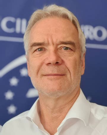 Alexander SEGER - Cybercrime