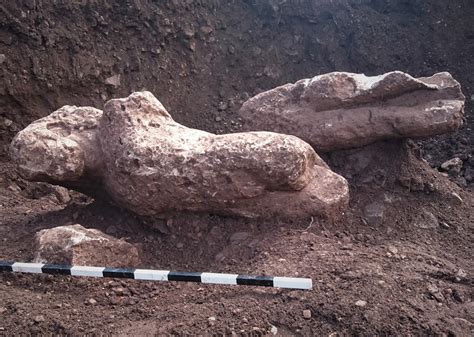 Four Ancient Greek Kouroi Statues Come to Light in Atalanti Field | GTP ...
