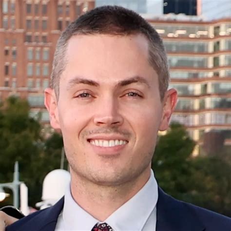 Beloved Family-Style Italian Restaurant Closing After 41 Years - Men's