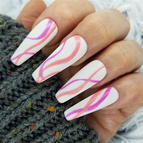 Matte White Purple Coral Wavy Line Design - Jingle Nail