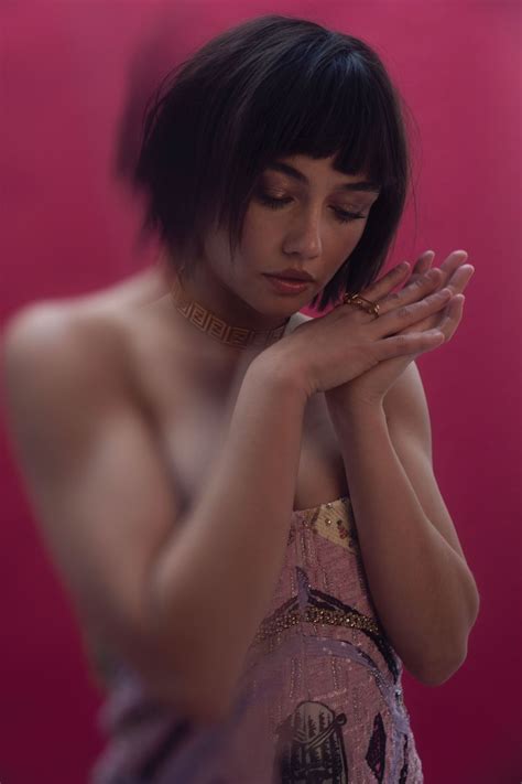 Sydney Chandler Nude