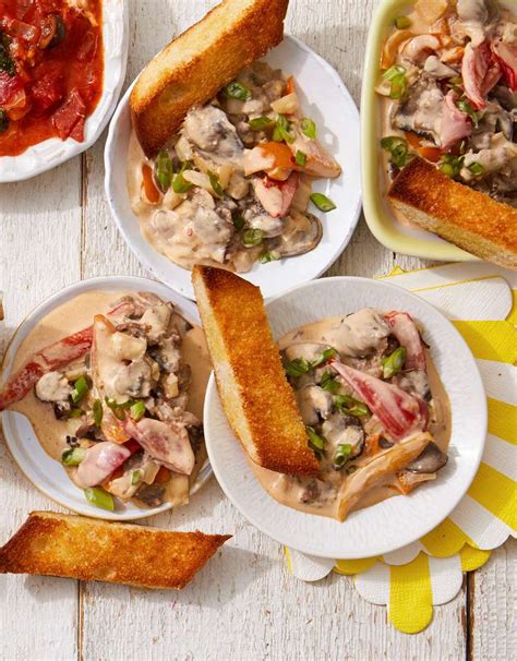 15 Easy Party Dips to Fill Up Your Appetizer Table Quickly