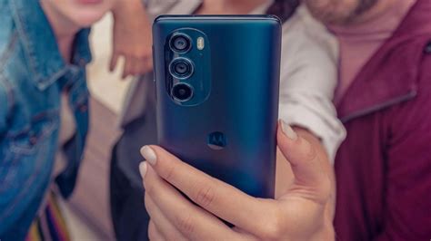 Motorola Edge 30 Pro: премиум телефон от високия клас – GSMplan.com ...