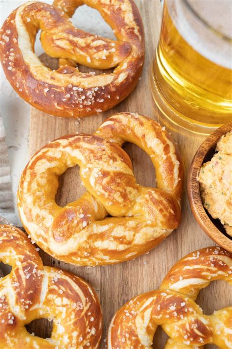 German Pretzels (Soft Pretzels) - Everyday Delicious