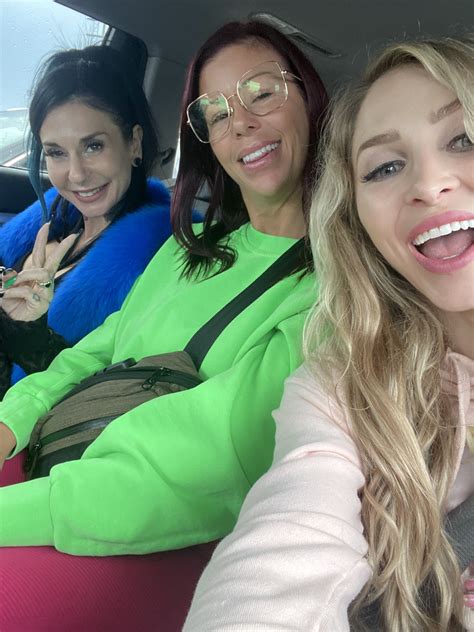 TW Pornstars - Alix Lynx. Twitter. shenaniganing…and filming 😈