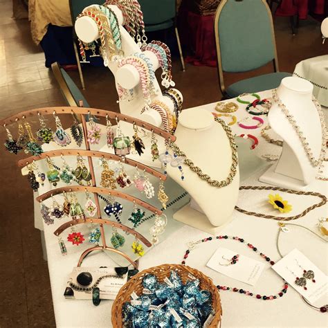 Fling Spring Hair Accessories Are Making A Huge Comeback - Ruka Hair