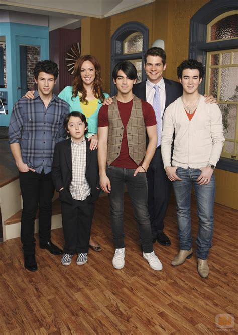 'J.O.N.A.S.', protagonizado por los Jonas Brothers: Fotos - FormulaTV