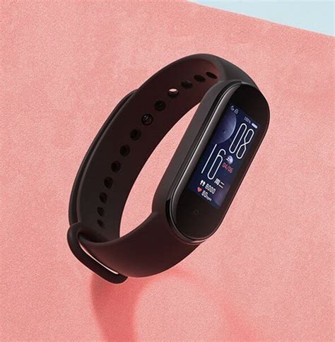 Умный браслет Xiaomi Mi Smart Band 5 без NFC RU, черный — купить в ...