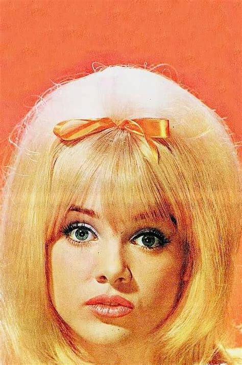 46 best Sue Lyon images on Pinterest | Lyon, Classic beauty and Stanley ...
