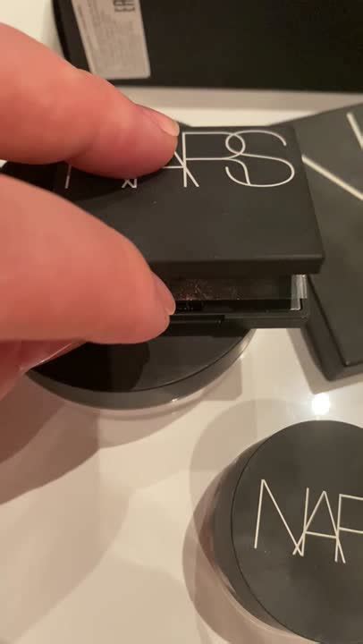 NARS Моно тени для век с глиттером купить по низким ценам в ЛЭТУАЛЬ
