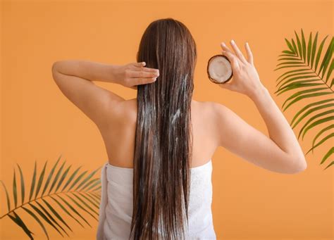 Applying Coconut Oil in Hair Overnight: Tips and Precautions