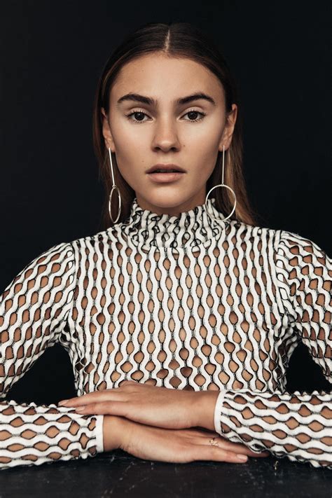 Stefanie Giesinger Photoshoot 2018 • CelebMafia