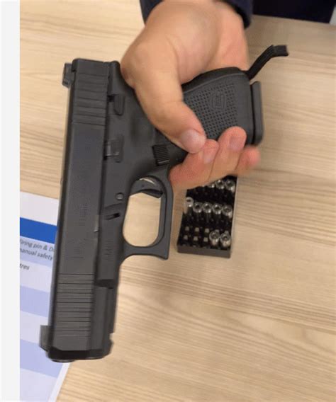 Is this a fake glock? : r/handguns