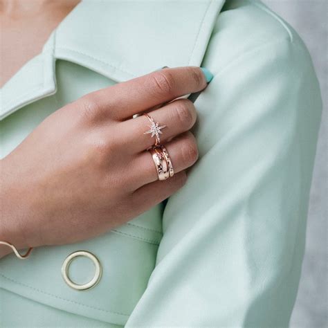 Rainbow Star Ring – Junk Jewels