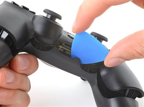 Замена заднего корпуса DualShock 4 (CUH-ZCT1U) - HD01