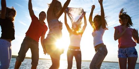 Las 10 Mejores Fiestas en la Playa Según el Times