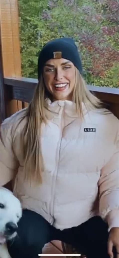 Kelsey’s Face…. What has she done to it? Or is it bad make up? Filter