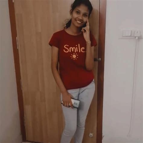𝚁𝙴𝙴𝙽 𝙰𝙽𝙽𝙸𝙴 𝚁𝙴𝙹𝙸 (@_reen_reji_) on Threads