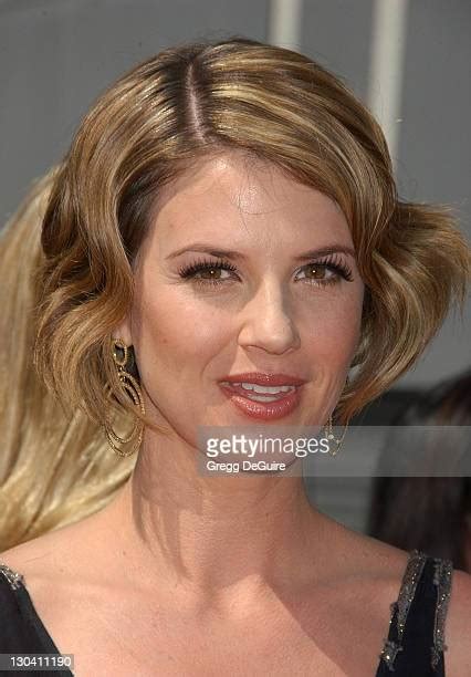 10 Hot Sexy Megan Ward Bikini Pics