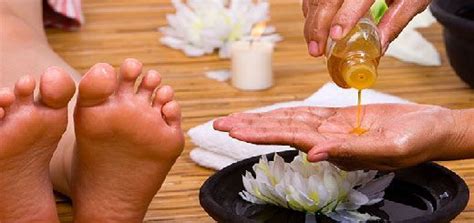 how to fix cracked heels permanently at home