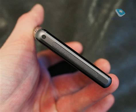 Mobile-review.com Sony Xperia Z1 Compact: Первый взгляд и один аксессуар