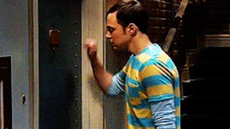 Sheldon Knocking GIFs - Find & Share on GIPHY