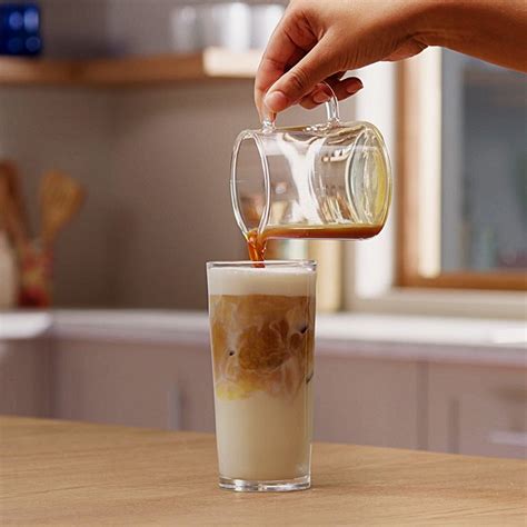 Ledus karameles lates makiato recepte | Nescafé Latvija