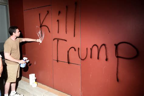 Assassination threats against Trump flood Twitter