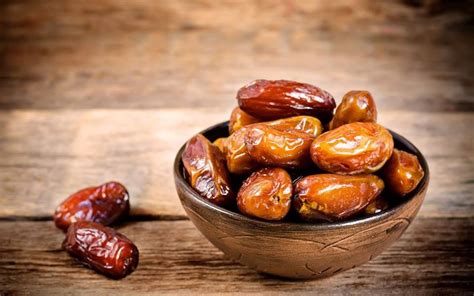 perkara  berlaku  tubuh wanita hamil  makan kurma