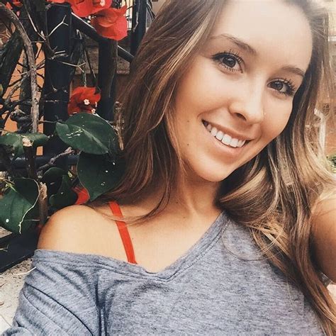 Beautiful Women - Nicky Gile 